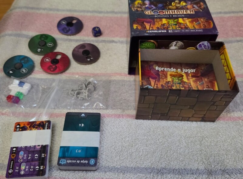 Foto del juego Gloomhaven: Botones y Bichos