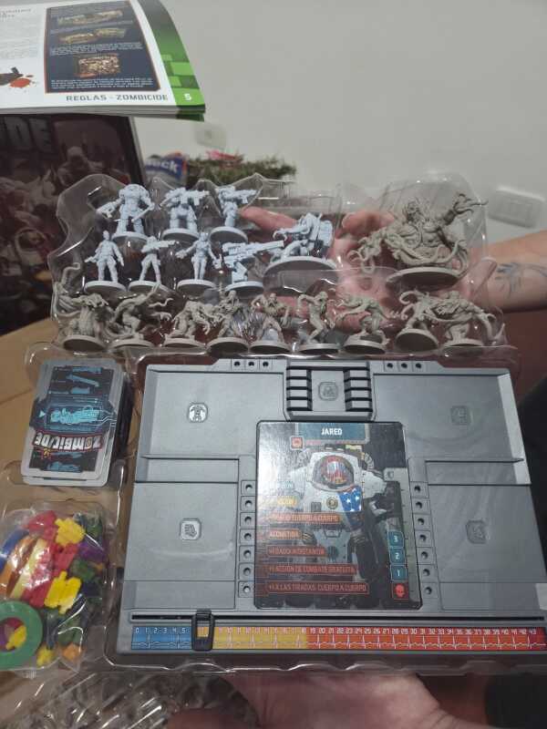 Foto del juego Zombicide: Invader